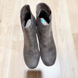 Aerosoles Strong Along Taupe Ankle‎ Boots